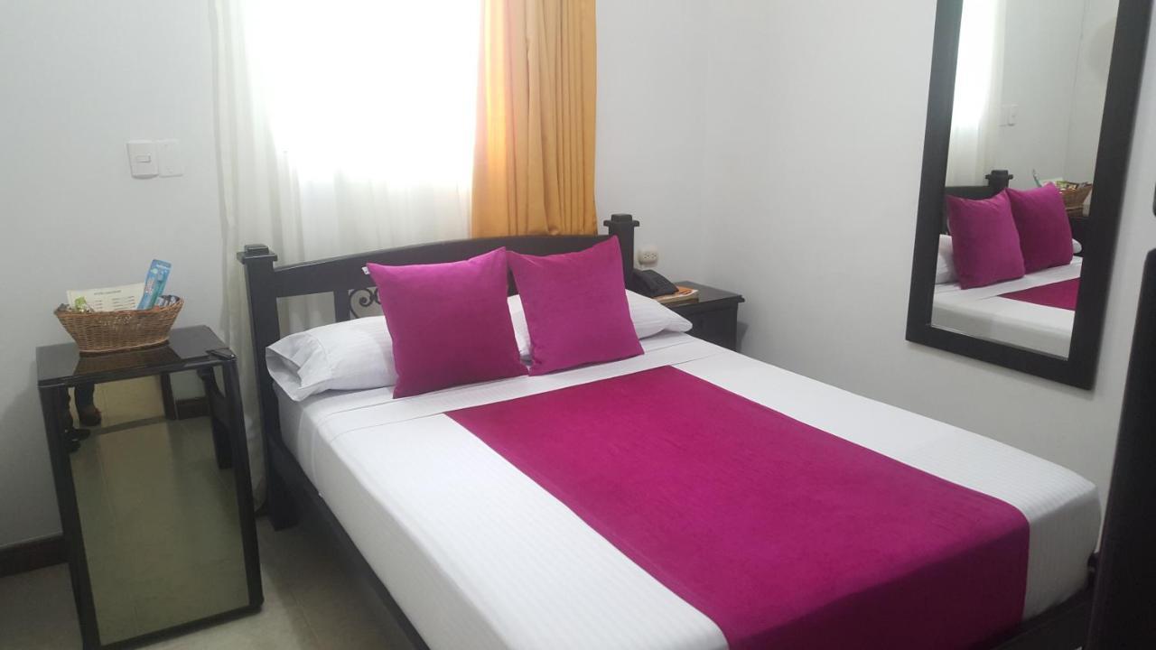 Hotel Colonial Перейра Екстериор снимка