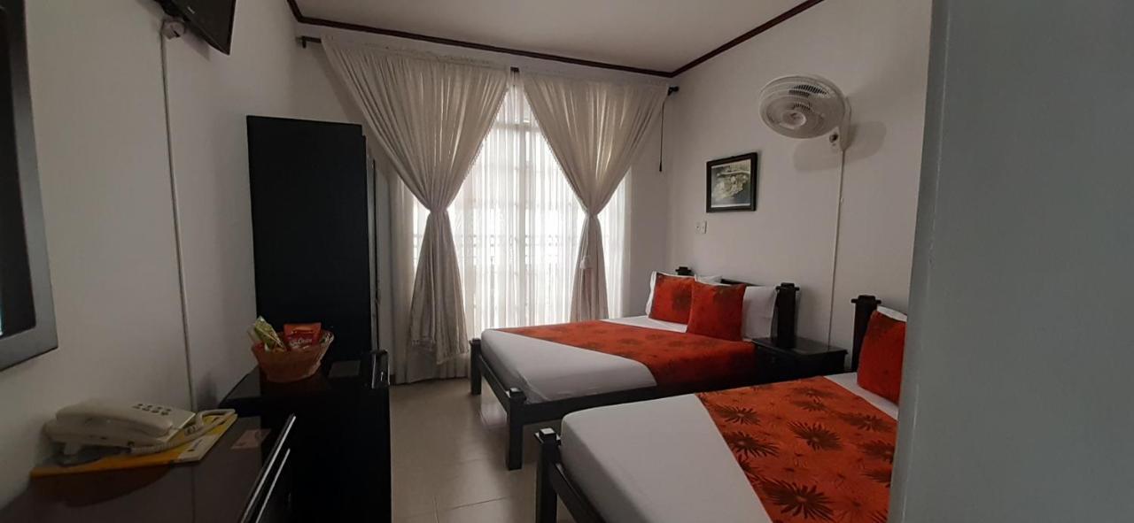 Hotel Colonial Перейра Екстериор снимка