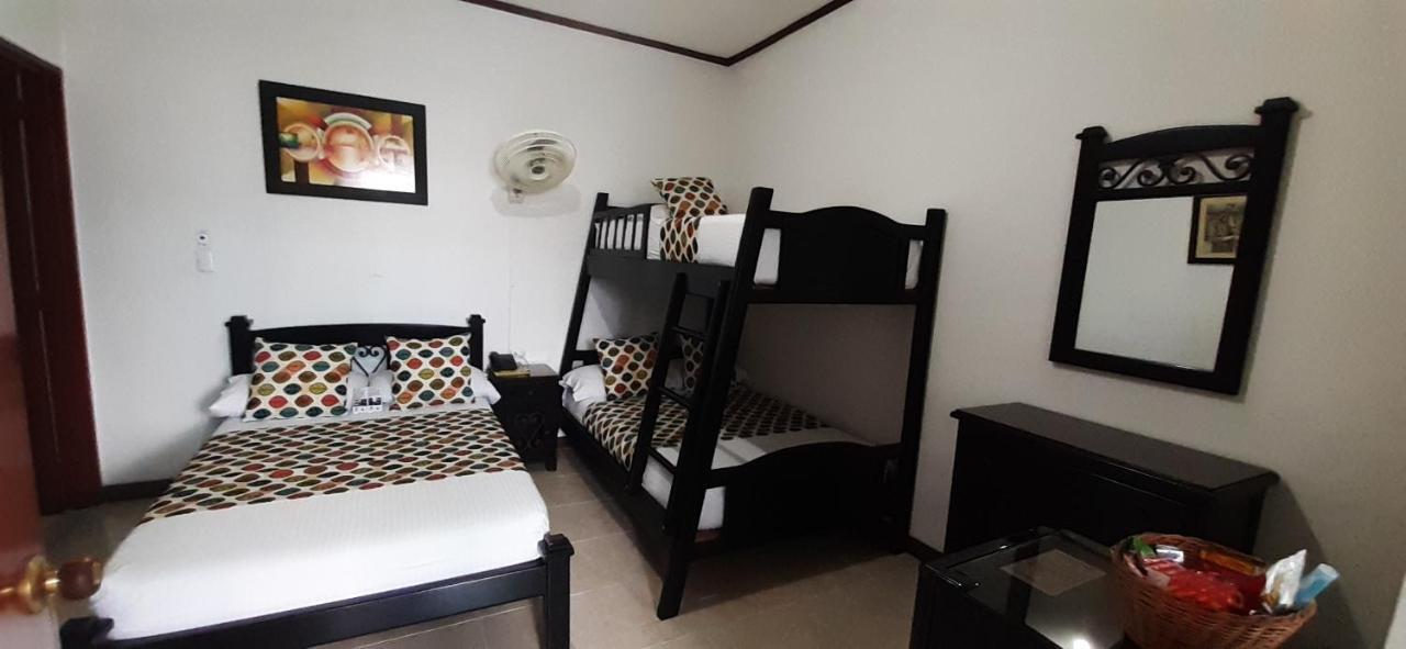 Hotel Colonial Перейра Екстериор снимка